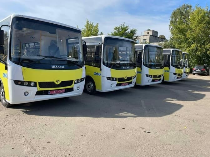 У Львові частково замінили старі «Атамани» на нові автобуси на трьох маршрутах