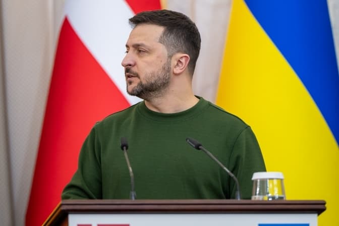 На тлі україно-американських відносин рівень довіри до Зеленського зріс до 68%