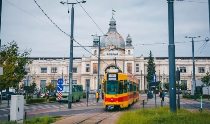 У Львові курсуватимуть швейцарські трамваї, які місто отримало від Базель-Ланд