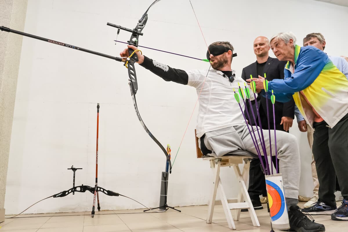 Попри важкі поранення, 38-річний Іван Роман створив простір зі стрільби з лука для ветеранів