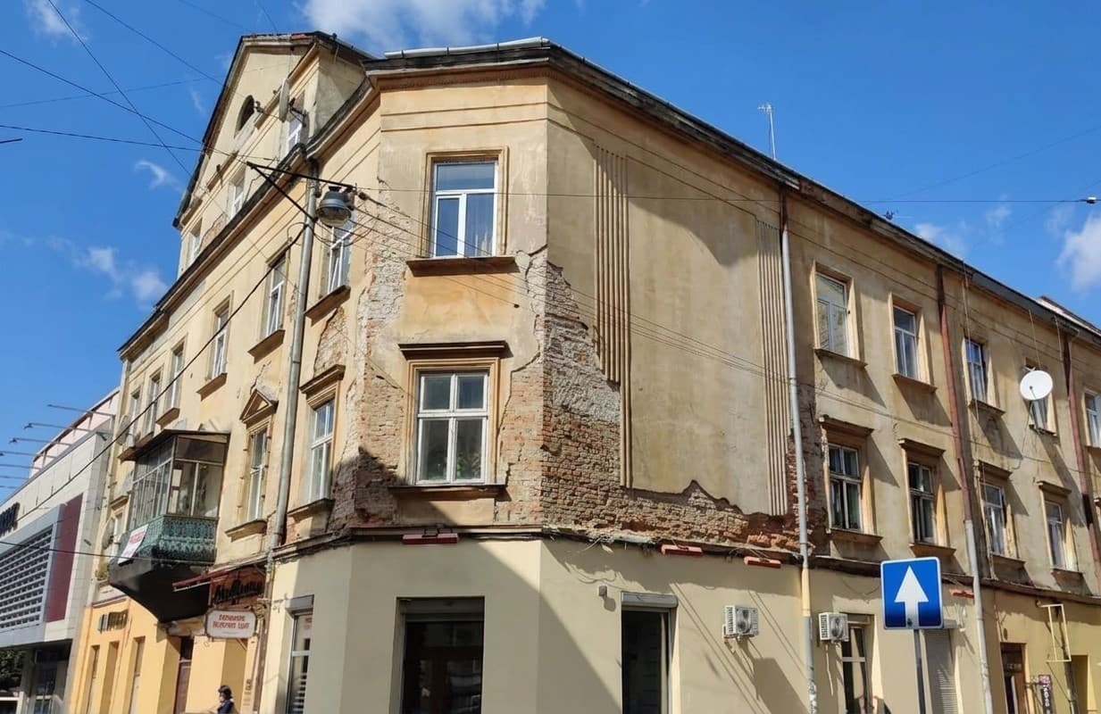 Аварійна квартира на вул. Князя Мстислава Удатного,5