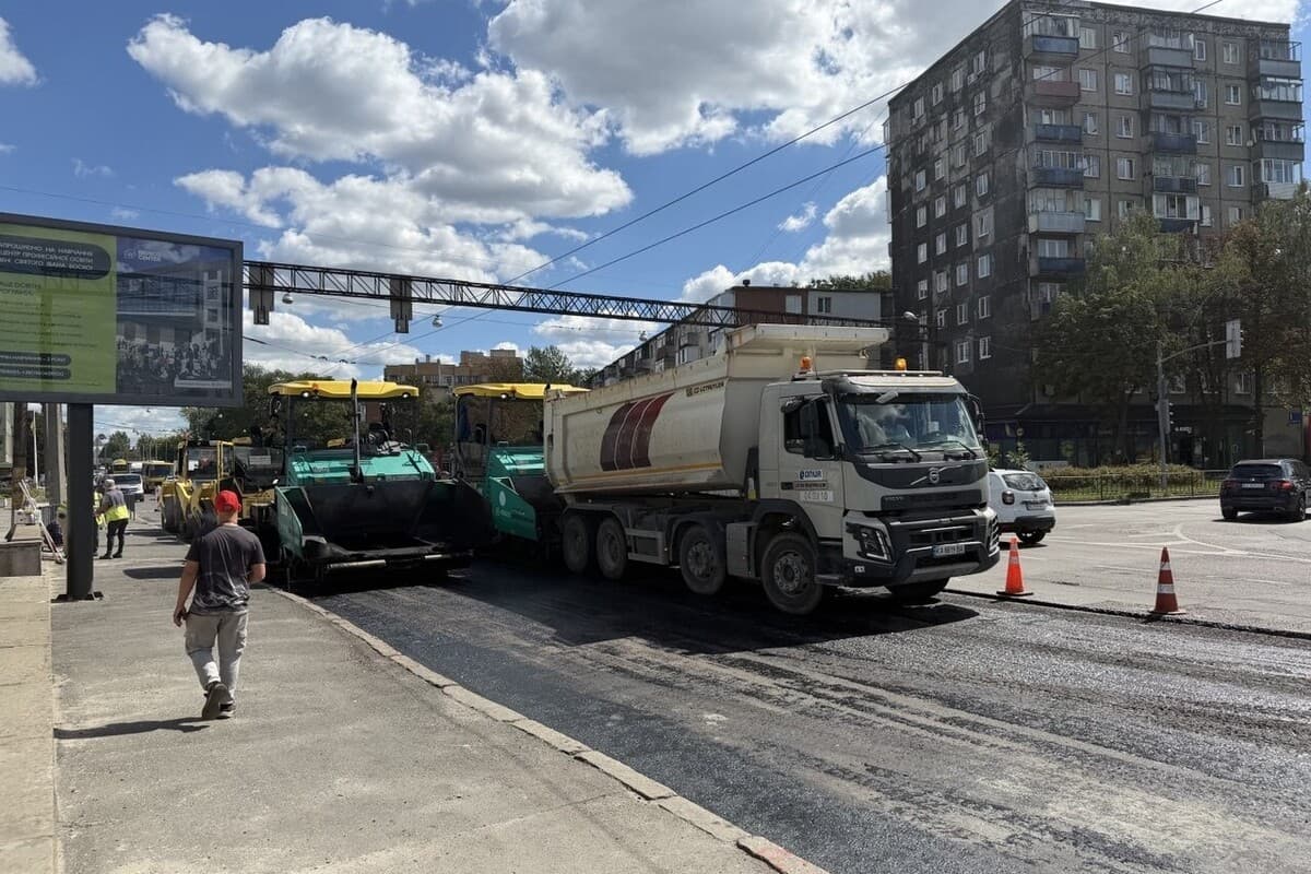 Ремонтні роботи на вул. Городоцькій / фото: ЛМР