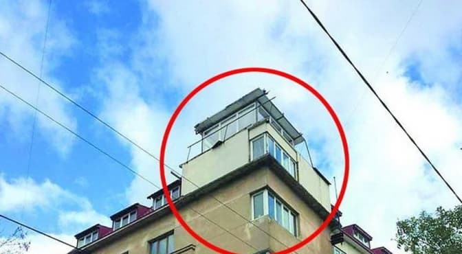 Скляну надбудову на вулиці Чупринки демонтують