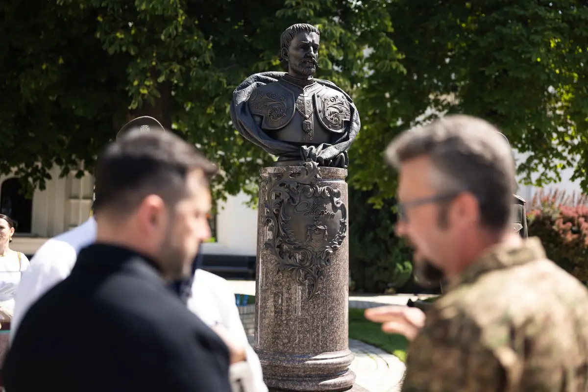 The Office of the President is preparing to install a monument to Mazepa on the site of Lenin: details