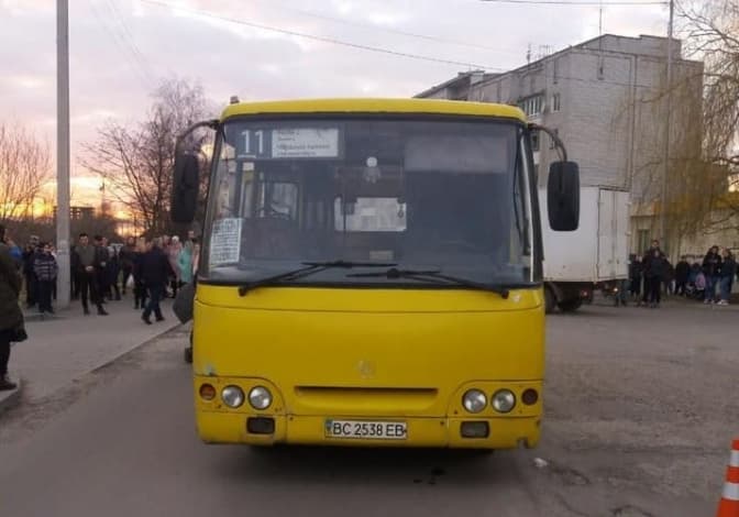 Водій автобуса №11 у Львові насмерть збив дитину