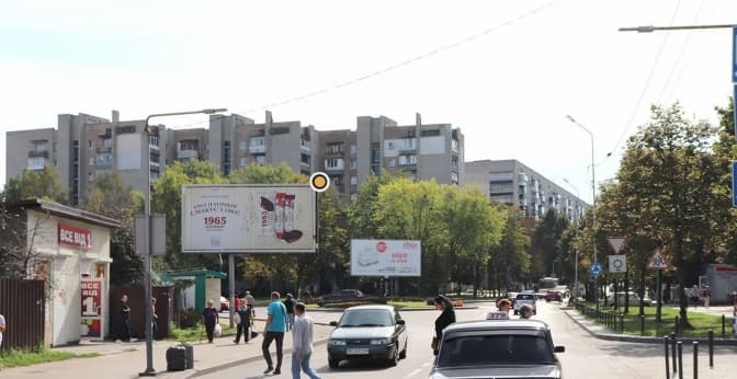 Фото умовне, вул. С. Петлюри//billboards.com