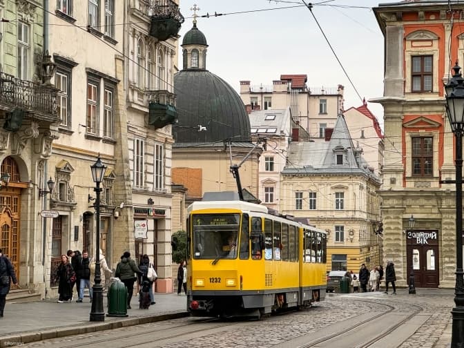 Через відключення світла частина трамваїв і тролейбусів у Львові курсує по-іншому