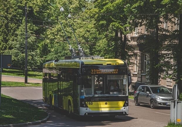 Через аварію у Львові не курсують деякі трамваї та тролейбуси