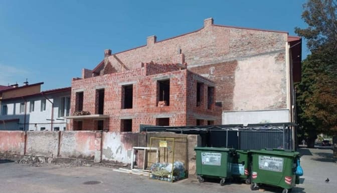 На вул. Братів Міхновських у Львові виявили незаконне будівництво
