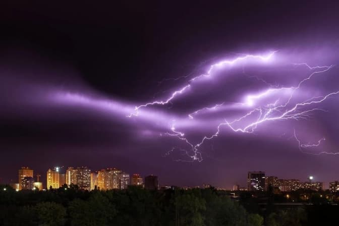 Кількість знеструмлених населених пунктів через негоду на Львівщині зросла