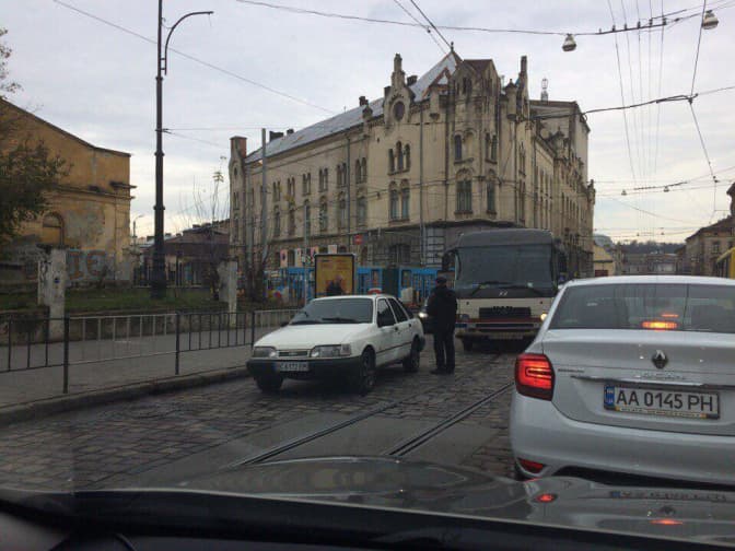 Ситуація на дорогах Львова: затор на Городоцькій