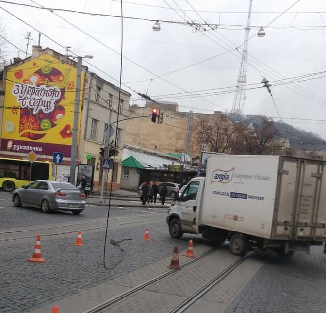 Ситуація на дорогах Львова: затор від Городоцької до центру