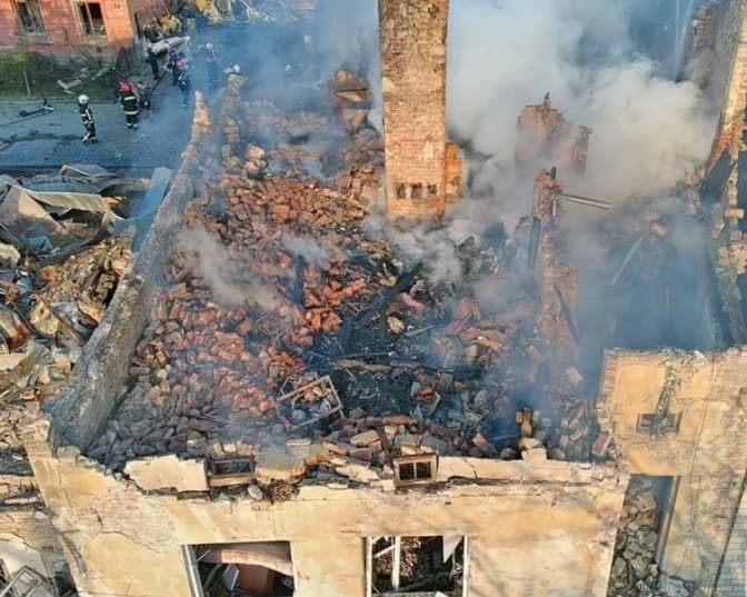 В якому стані постраждалі після удару по Львову та від «шахеда» поблизу Малехова горіли склади. Підсумки доби