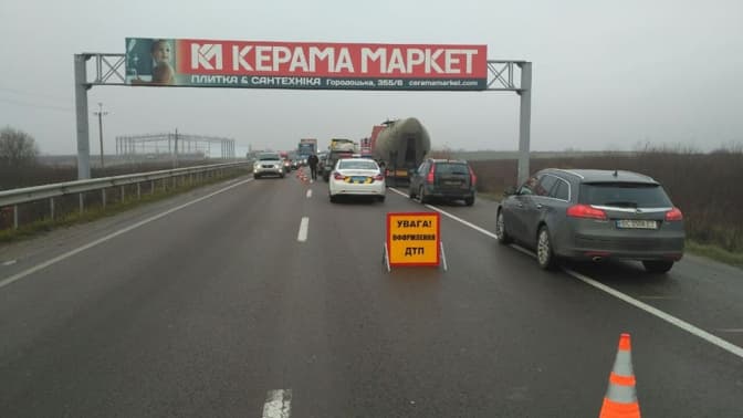 На об’їзній дорозі ДТП із п’яти машин. Є потерпіла