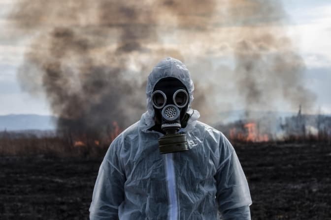 Росіяни скинули на Маріуполь невідому токсичну речовину
