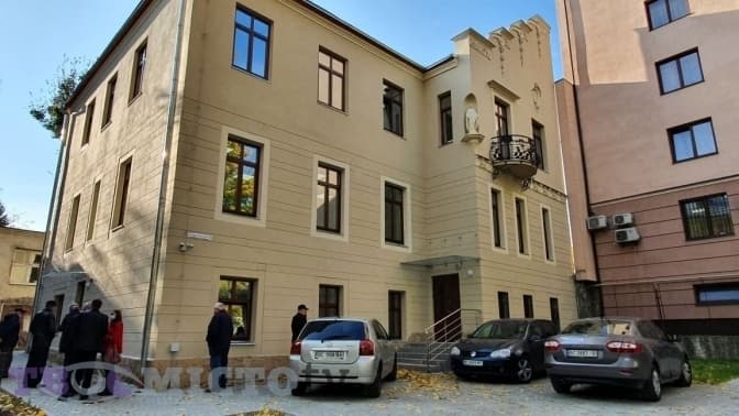 Центр обслуговування на вул. Горбачевського, 10. Фото Дар'ї Кучер