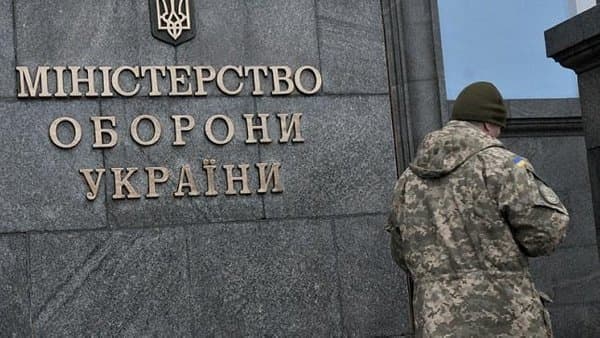 У Міністерстві оборони кадрові зміни. Кого призначили заступниками міністра