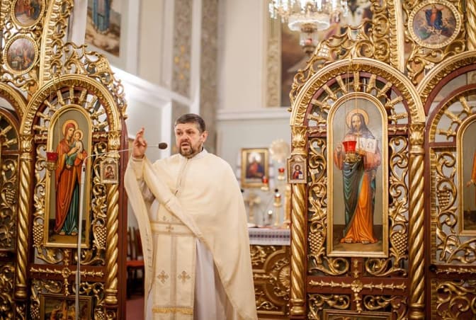 Львів’ян просять допомогти зібрати кошти на лікування священика