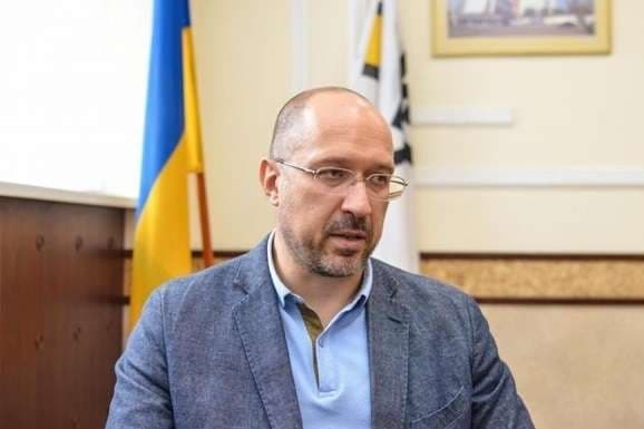 Кабмін пропонує зменшити зарплату для чиновників до кінця 2020 року через коронавірус