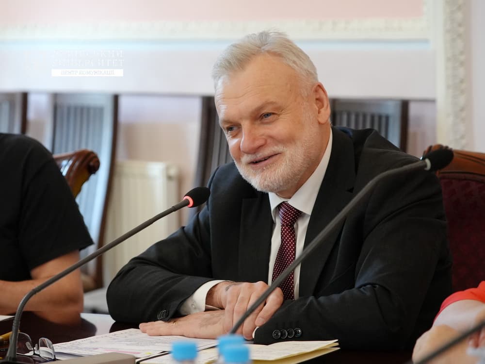 Головував на засіданнях Ректор Університету академік НАН України, професор Роман Гладишевський.