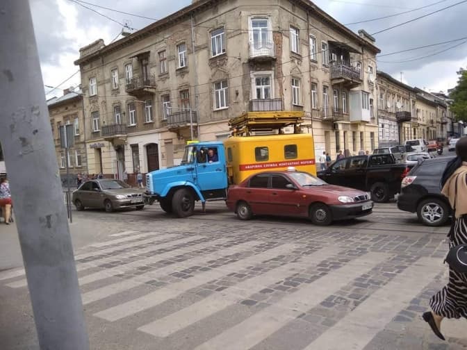 Ситуація на дорогах Львова. По Замарстинівській не курсують трамваї