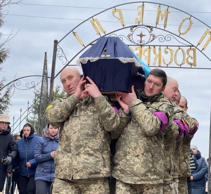 На Львівщині попрощалися із загиблим на війні з Росією Героєм України