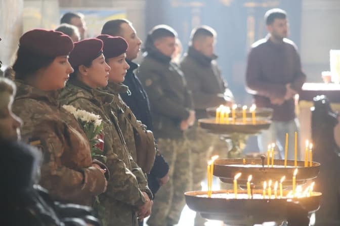 На Львівщині попрощались із ще трьома Героями України. Фото