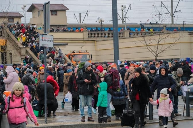 В Україні пропонують розробити державну програму для внутрішньо переміщених осіб