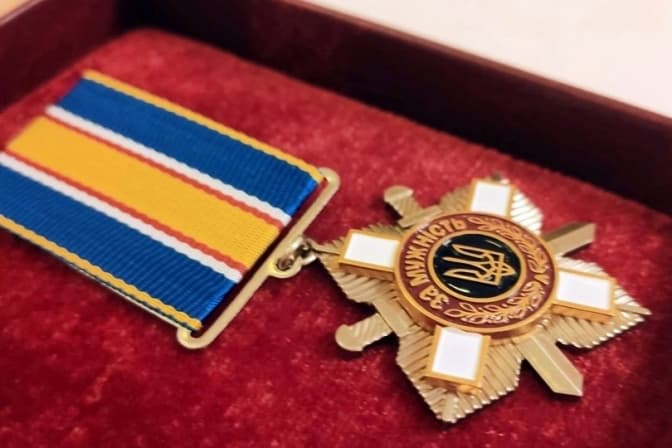 Президент Зеленський присвоїв державні нагороди ще десяткам українських захисників