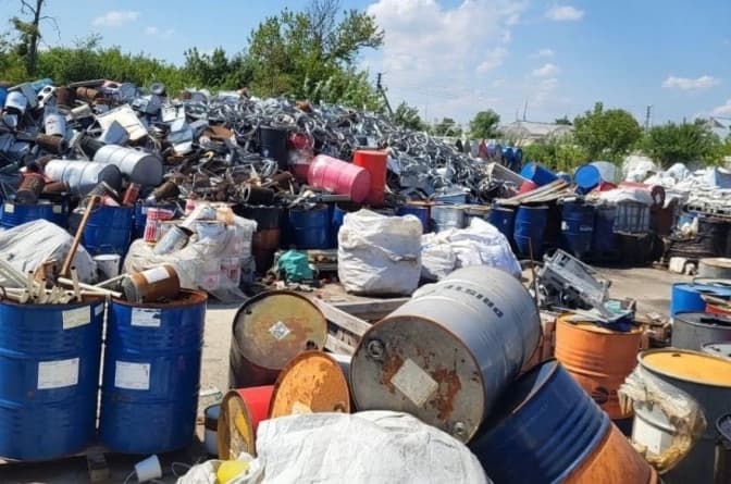 На Київщині викрили організаторів незаконних сміттєзвалищ, які забруднили понад 7000 кв. метрів землі