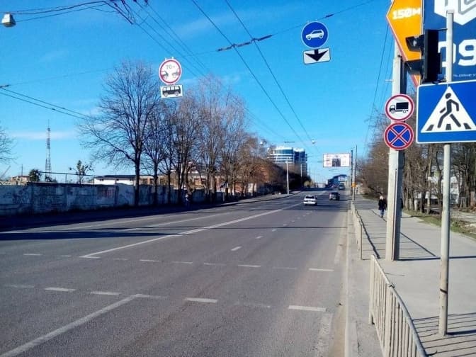 На мосту на Кульпарківській реорганізували рух