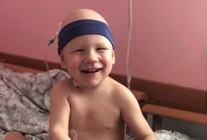 Видалили нирку, щоб врятувати життя. Львівські лікарі 7 годин оперували хлопчика з пухлиною