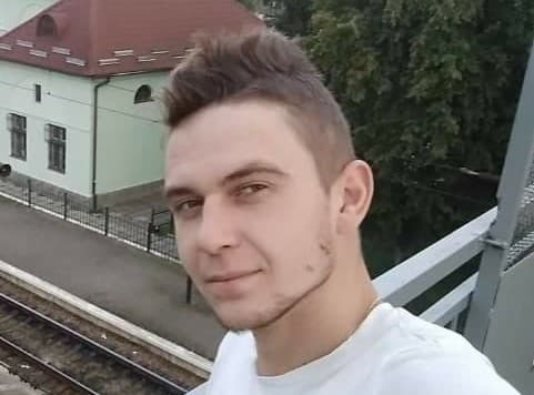 Поліція на Львівщині оголосила у розшук хлопця, якого звинуватили у викраденні авто