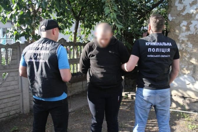 200 підроблених документів за два місяці. На Київщині викрили схему переправлення ухилянтів за кордон
