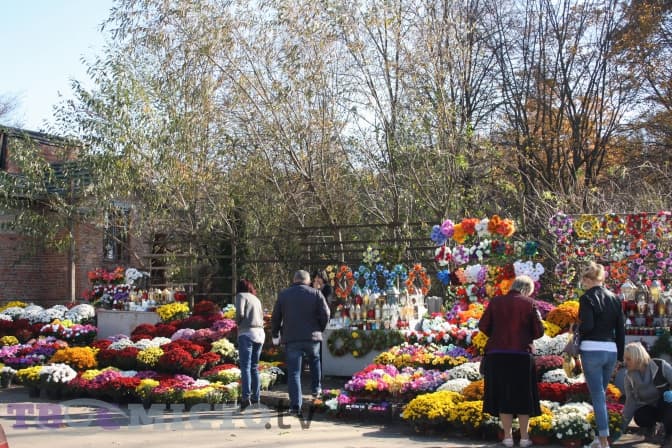 У Львові зросли тарифи на поховання