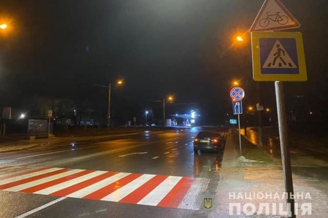 На пішохідному переході у Львові авто збило 18-річну дівчину