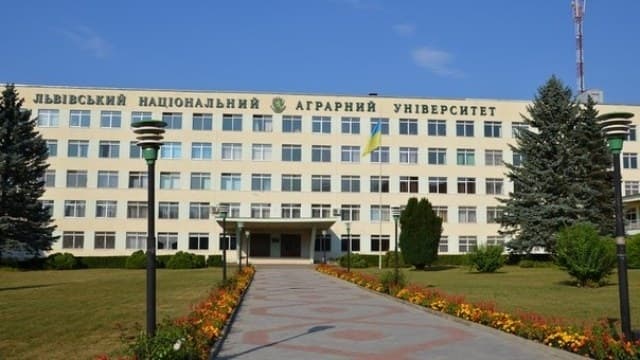 Посадовців львівського вишу викрили на розкраданні земельних надр на 2,5 млн грн