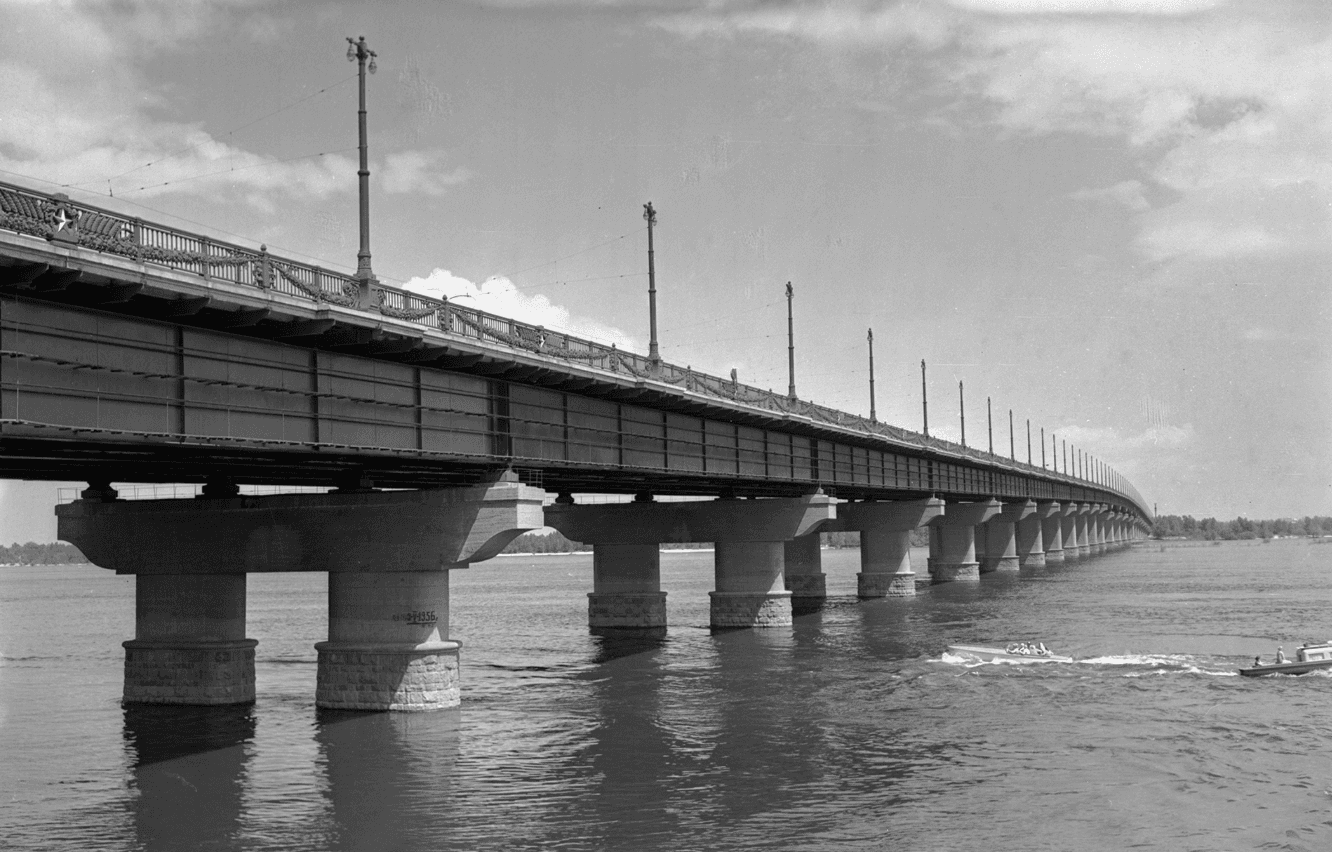 Міст Патона у 1960-х роках / ЦДКФФА України ім. Г. С. Пшеничного