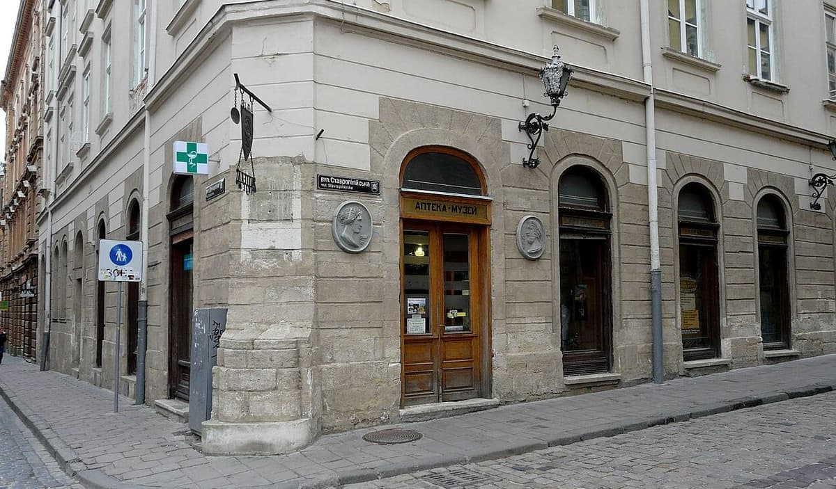 We Lwowie odrestaurują słynną aptekę-muzeum „Pod Czarnym Orłem” na Rynku. Co się zmieni