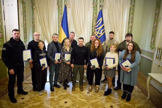 Українських волонтерів нагородили відзнакою президента. Серед них львів'янин
