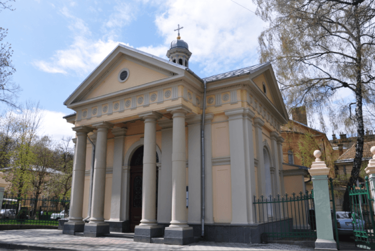 Храм Різдва Святого Пророка Предтечі та Хрестителя Господнього Іоана ПЦУ (вул. Пекарська, 52) / фото: Духовна велич Львова