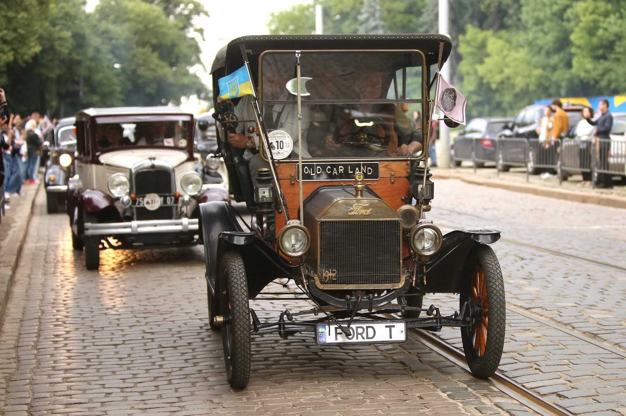 Вулицями Львова проїхалися легендарні авто епохи Гран-Прі \ фото зі сторінки Євгена Кравса