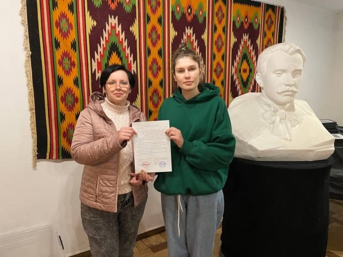 Маріупольська художня школа відновила роботу в Палаці Гната Хоткевича