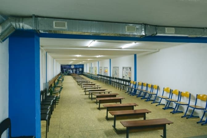 Цивільних рекомендували не впускати в шкільні укриття на Львівщині