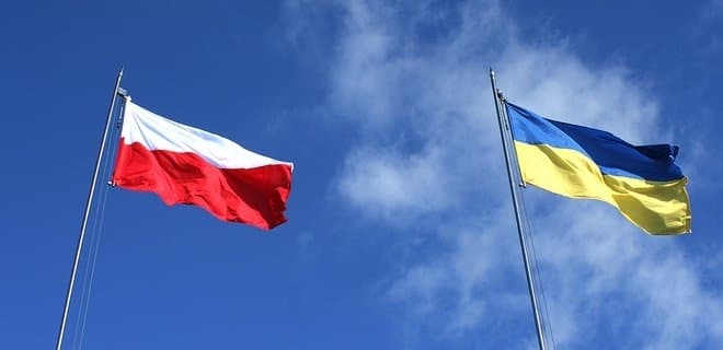 Польща не планує евакуації дипломатів з Києва та Харкова