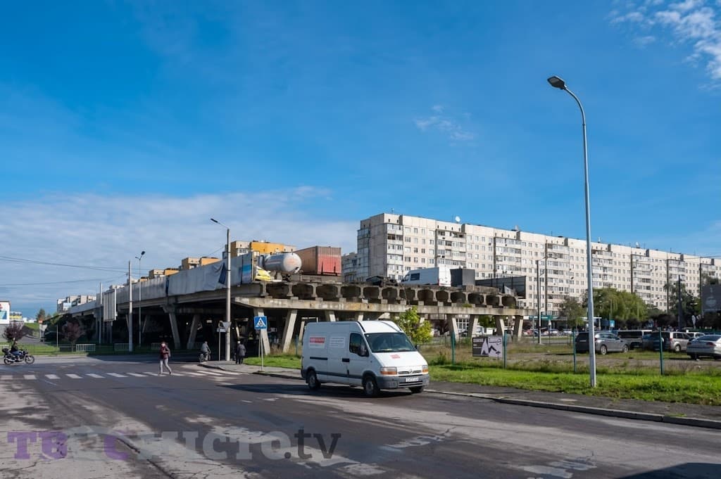 Міст на вул. Княгині Ольги / фото: Твоє місто
