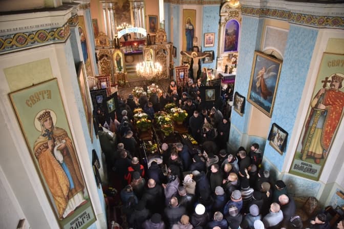 На Золочівщині попрощалися із загиблими внаслідок ракетного удару рф