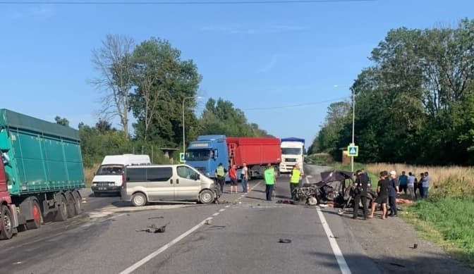 На трасі Львів – Тернопіль сталася потрійна аварія. Є загиблі