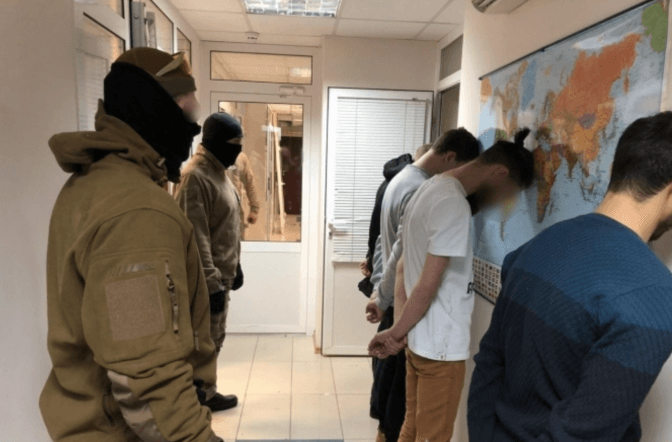 У Києві злочинна група привласнила 20 млн гривень, нібито продаючи цінні папери