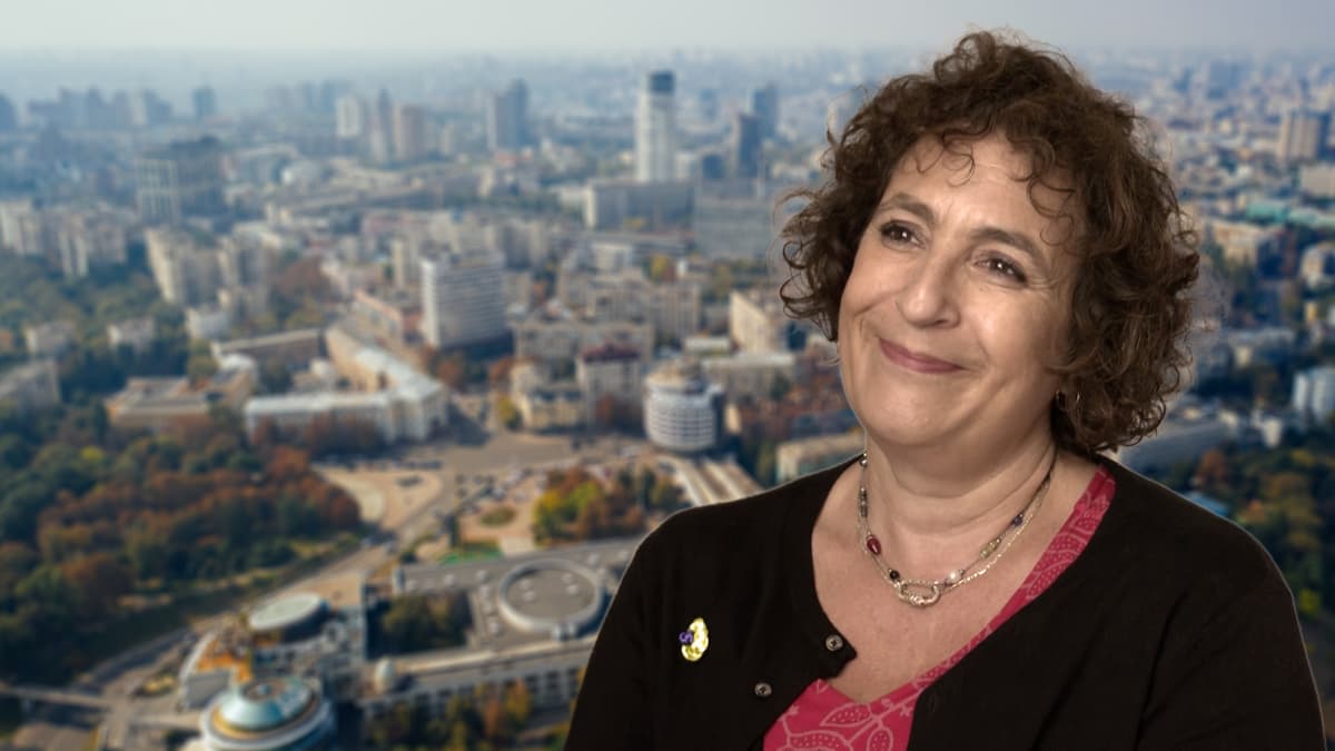 «Ви не відбудуєте країну лише завдяки грантам». Інтерв’ю з Меліндою Сіммонс